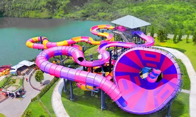 Wahoo Waterworld: Surga Wisata Air Modern Di Bandung Barat