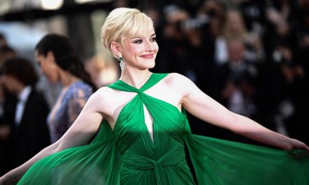 Julia Garner: Perjalanan Karier Yang Bersinar Di Industri Hollywood