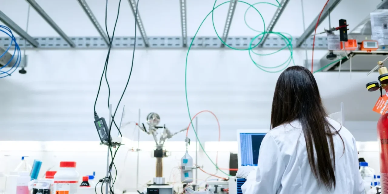 Peran Penting Laboratorium Dalam Kegiatan Praktikum