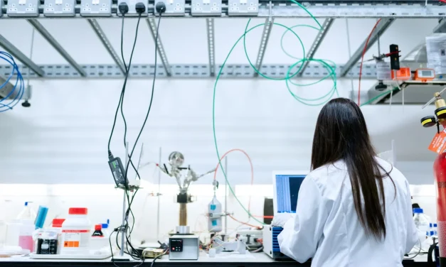 Peran Penting Laboratorium Dalam Kegiatan Praktikum